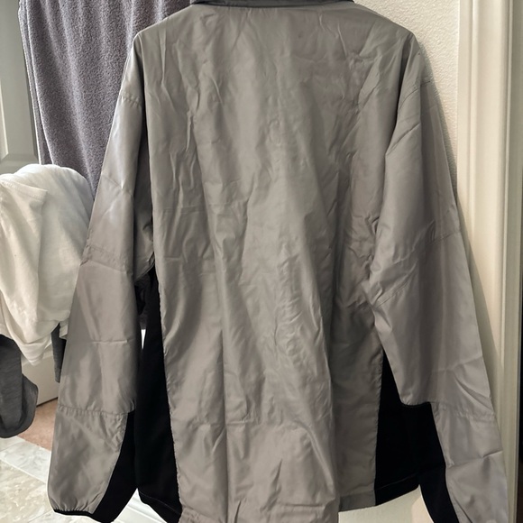 Brand new Miller lite Men's Gray and Black Windbreaker - Picture 3 of 9